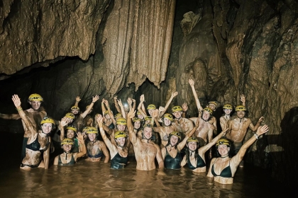 TOUR ĐỘNG THIÊN ĐƯỜNG – SÔNG CHÀY HANG TỐI 1 NGÀY